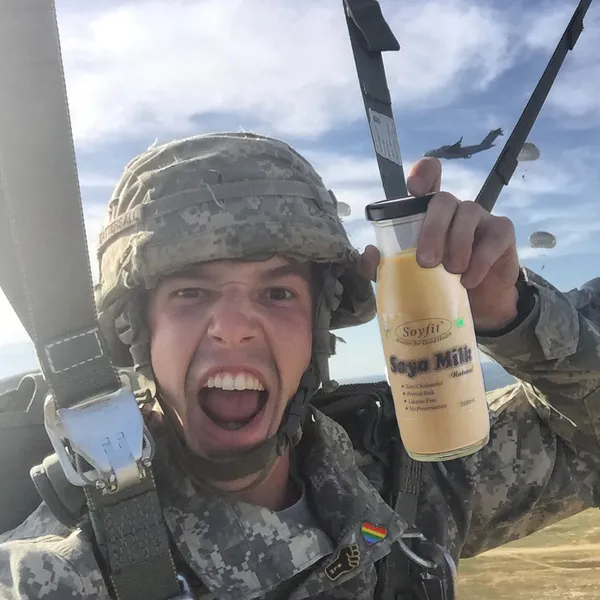 File:Armyjak.png