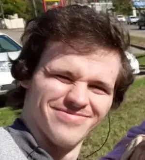 Melodynosurname alleged facedox.png