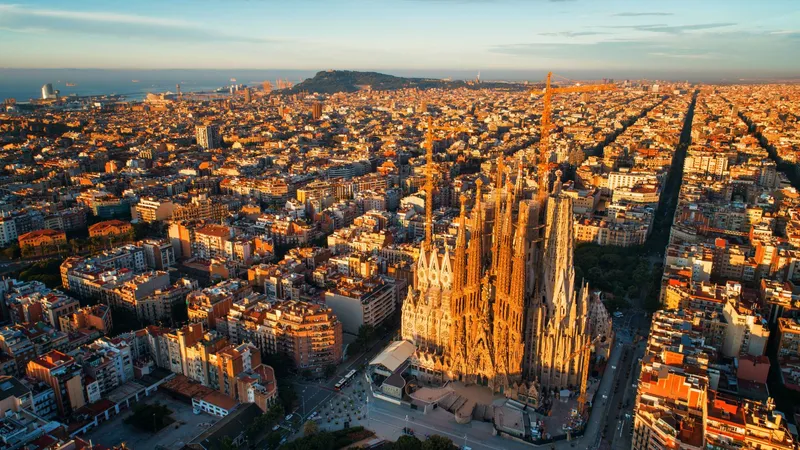 File:Barcelona-card-homepage-1746806969.jpg