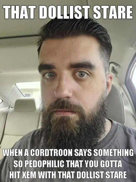 File:DOLLIST STARE.png