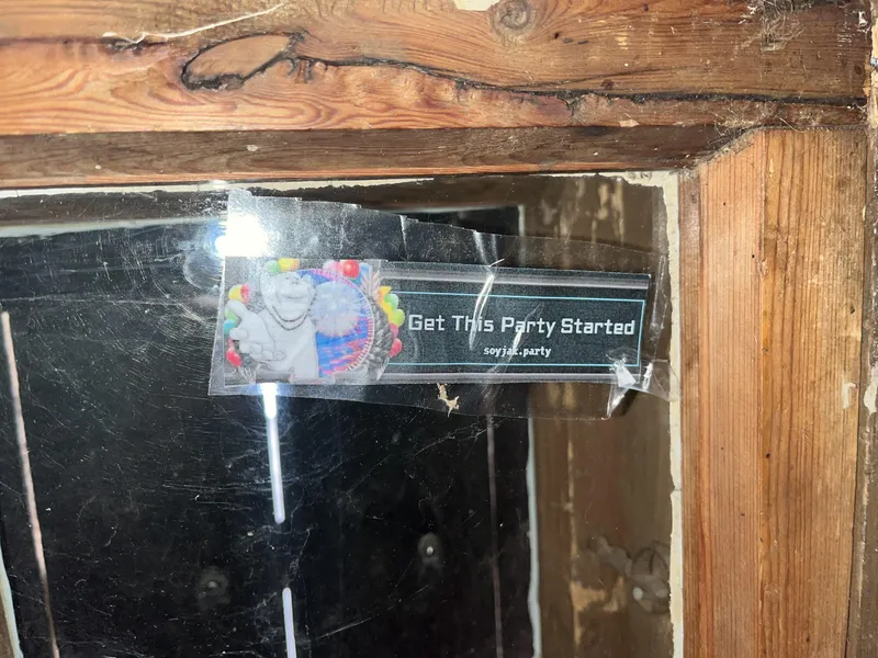 File:Sticker 4.jpg